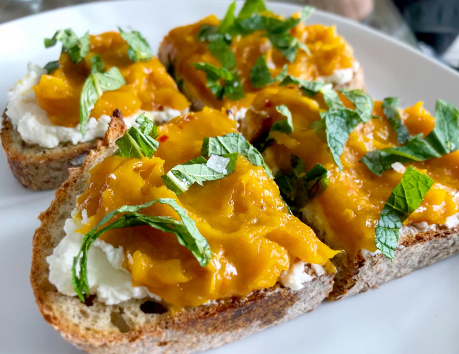 Kabocha Squash Toast with Carmelized Onions & Ricotta Kabocha Squash Toast with Carmelized Onions & Ricotta